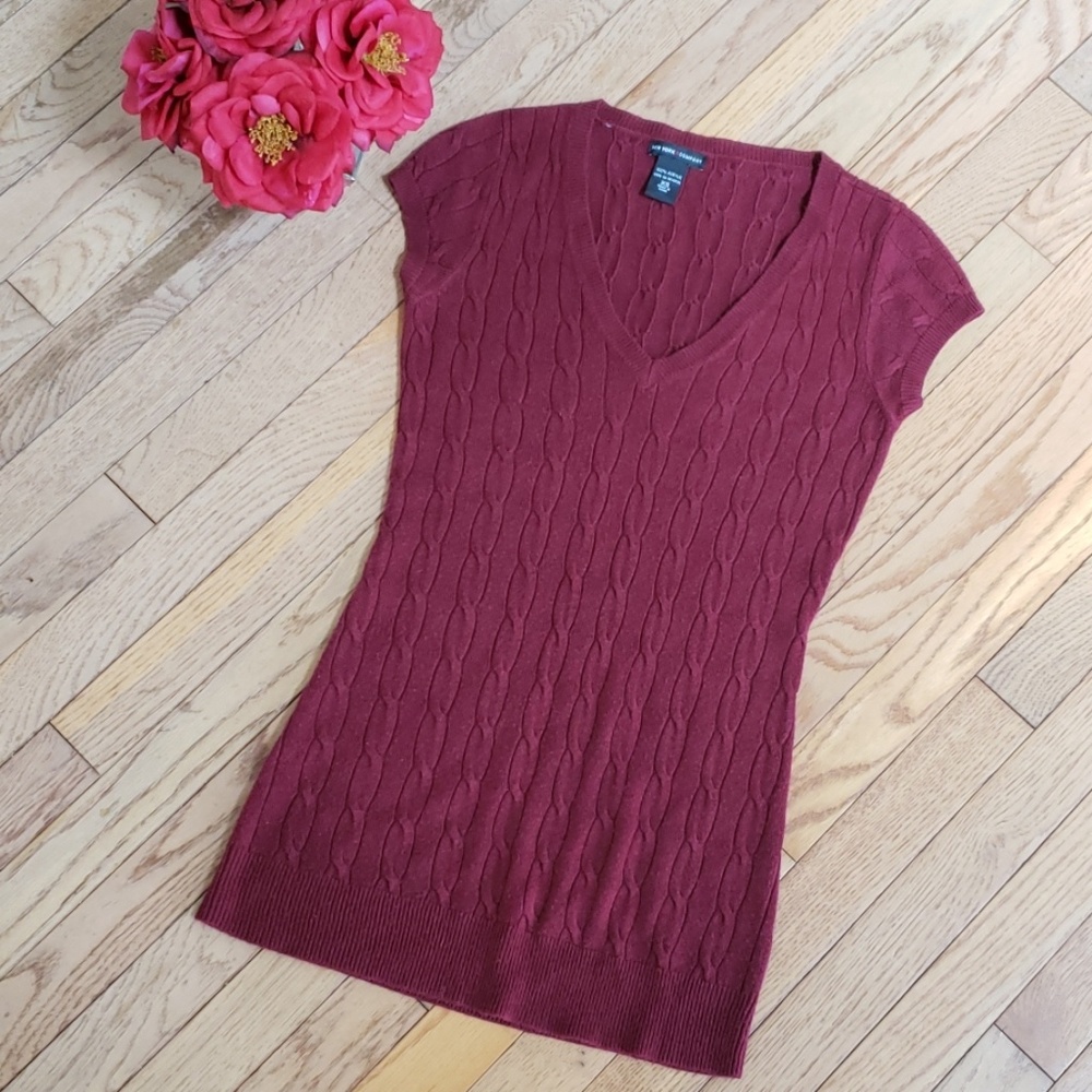 NY & Co Maroon Cable Knit Sweater XS Short sleeve rustic spring preppy boho fall